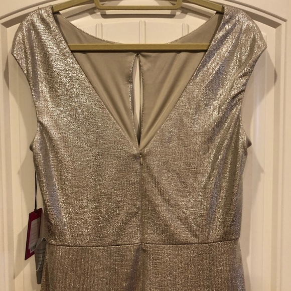 💗HP💗 Vince Camuto Keyhole Front Knot Gown - Picture 4 of 9